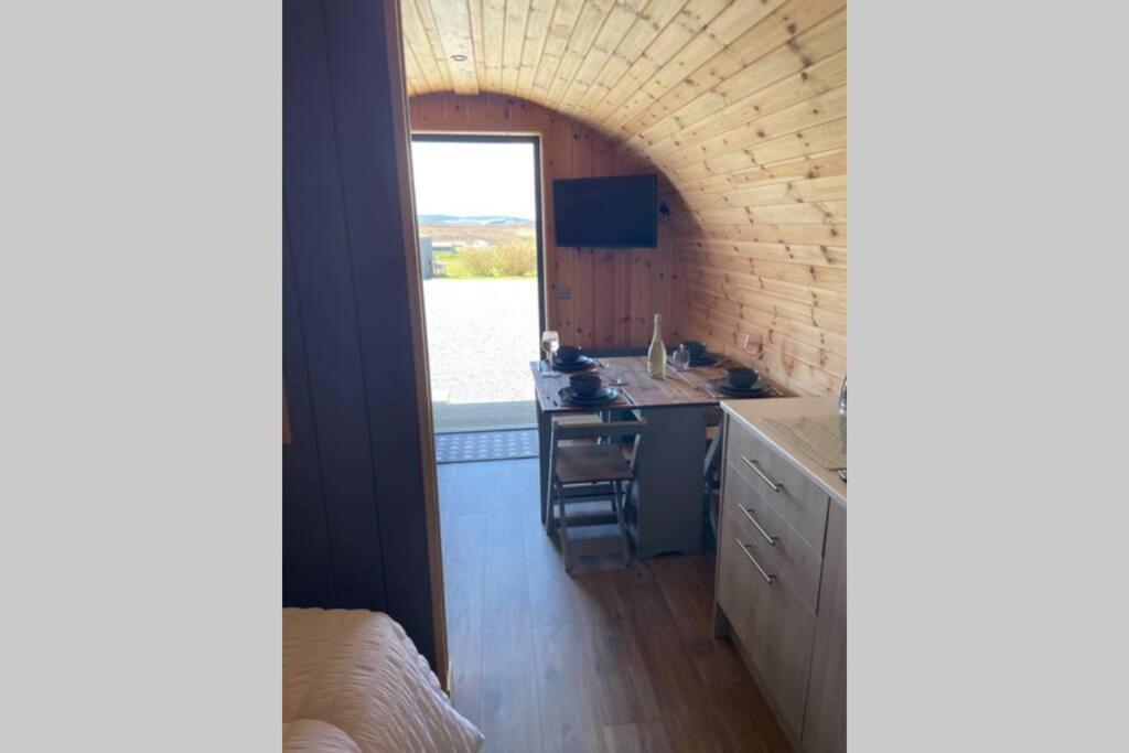 Allt Yelkie Pod Ceithir, Earlish Bagian luar foto